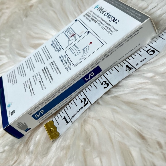 fitbit New charge 2 Classic Accessory Band Purple Sz Small New in Box NIB - Picture 9 of 10